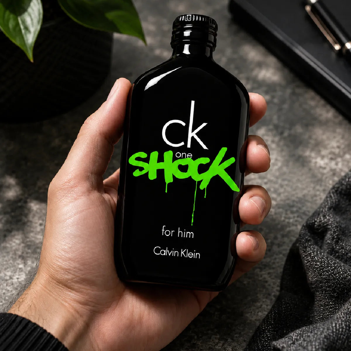 Premium Calvin Klein One Shock EDT 100ml for Men available in Qatar at the best price, modern masculine fragrance - Perfumesouq Qatar