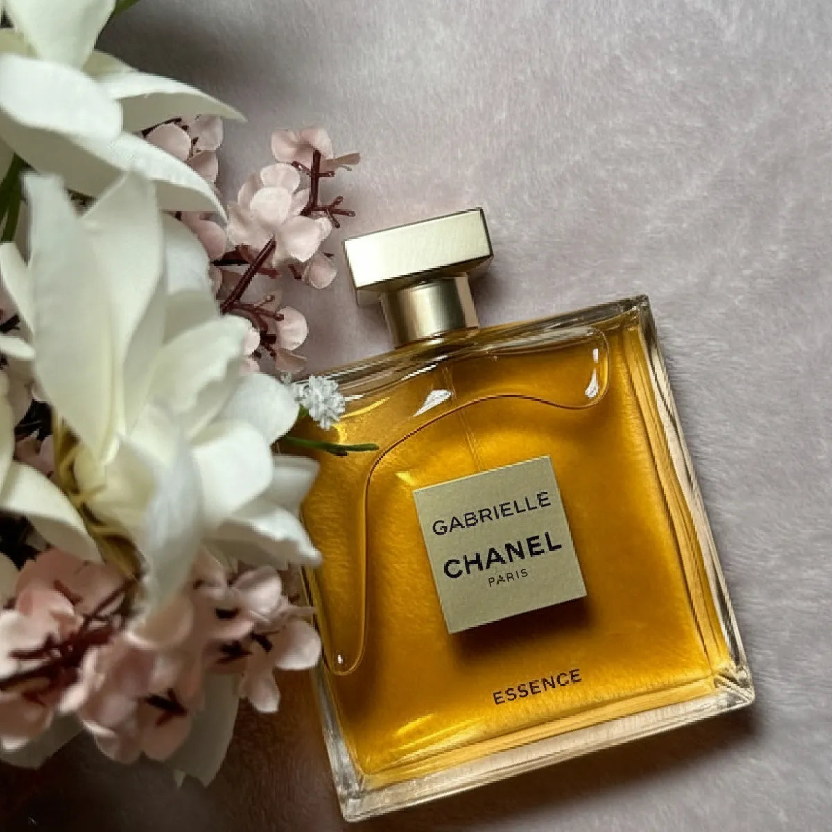 Original Chanel Gabrielle Essence Eau de Parfum 100ml with elegant floral scent for women - Perfumesouq Qatar