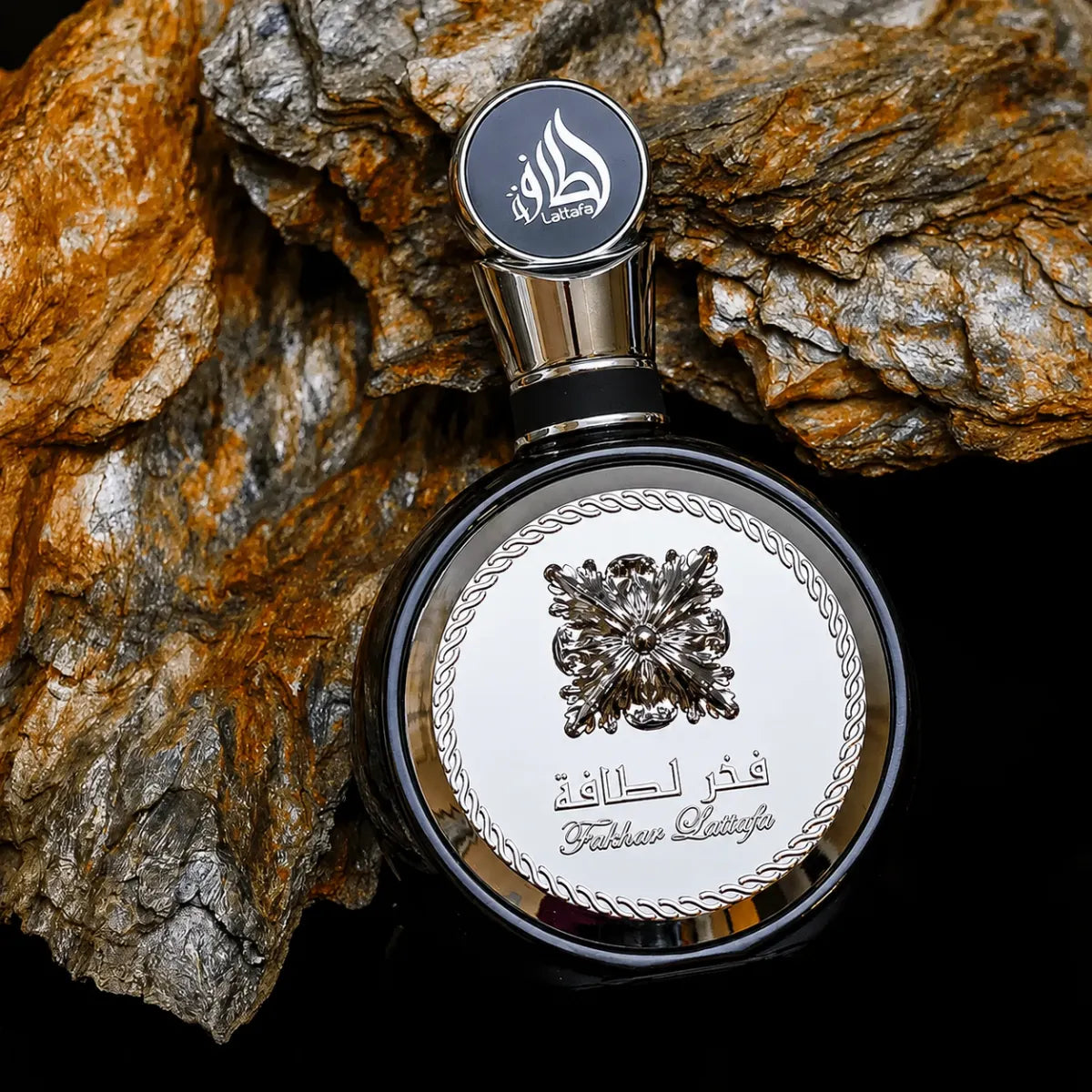 Lattafa Fakhar Eau De Parfum 100ml for best price in Qatar, fresh woody fragrance with lasting scent - Perfumesouq Qatar
